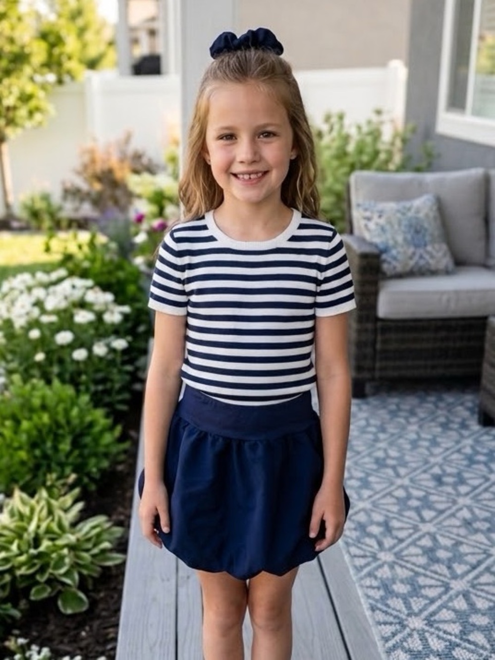 Rachel Zoe girls 7/8 M Navy and White Striped Bubble Skirt & Scrunchie